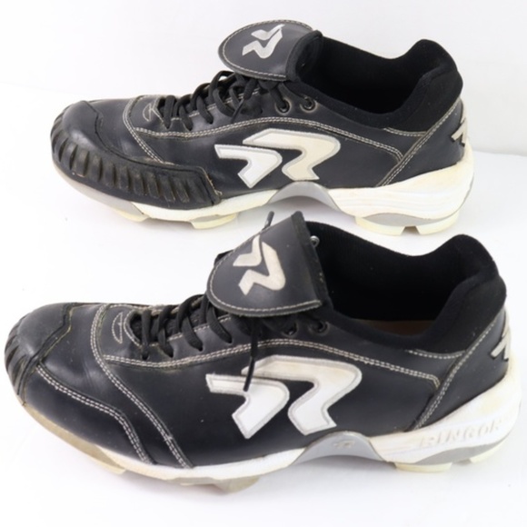 ringor molded cleats